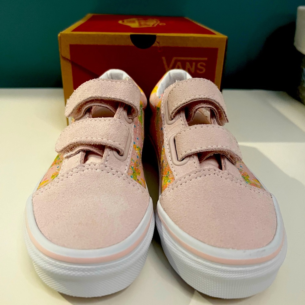VANS Old Skool V Butterflies Pink  Girl Sneakers